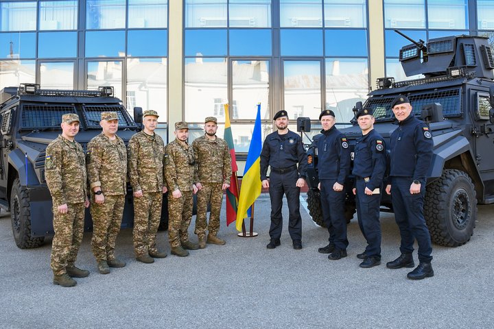 Ukrainos Nacionalinės gvardijos pareigūnų ekspertai dalinosi karine patirtimi su Viešojo saugumo tarnyba