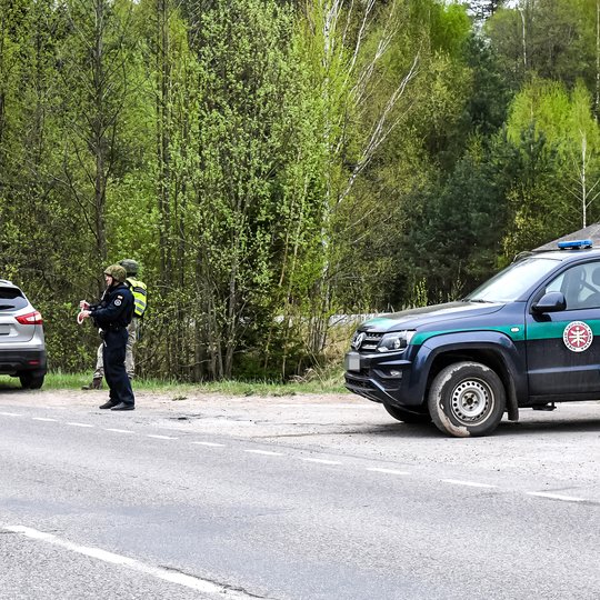 Viešojo saugumo tarnybos Visagino dalinio taikos meto užduočių pratybos